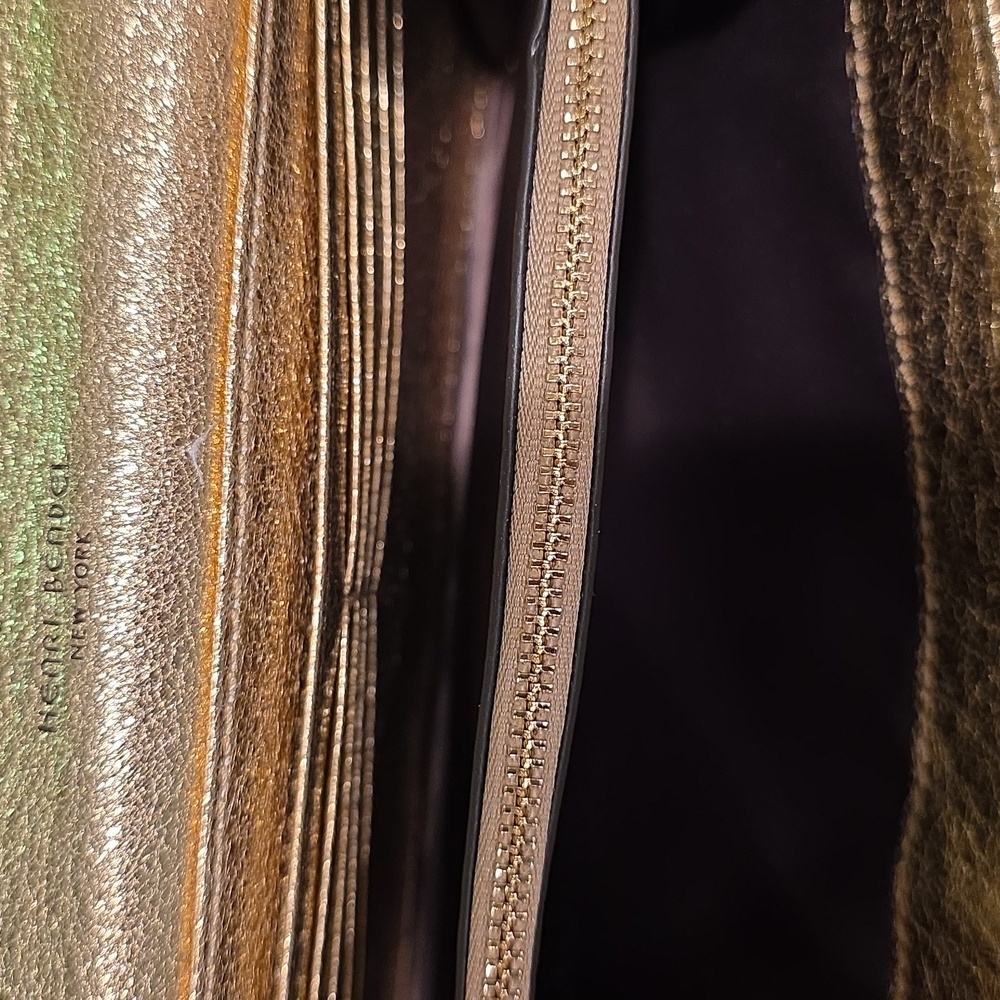 NWOT Henri Bendel Gold Clutch With Chain - Picture 7 of 11